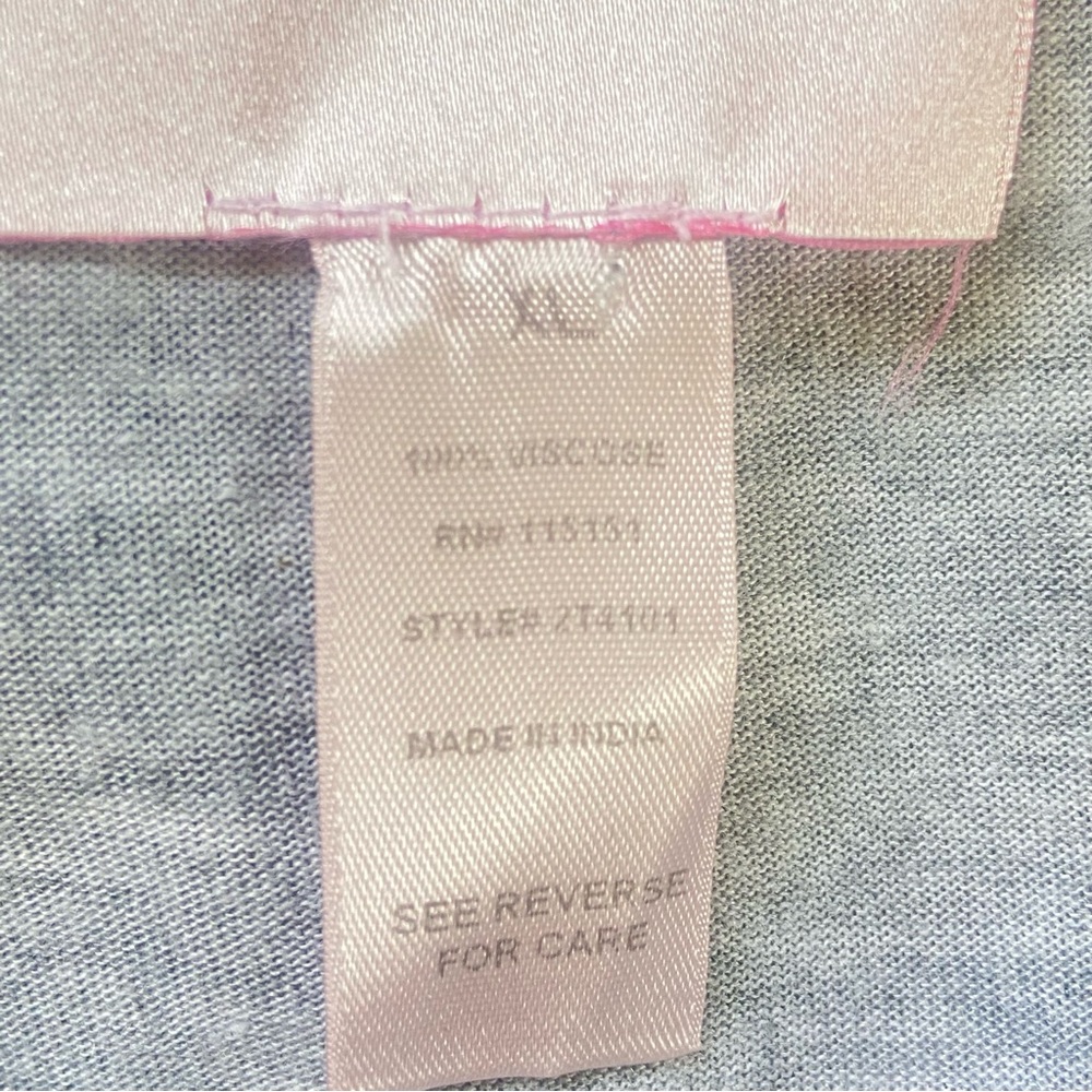 Romeo & Juliet Couture Sequined Gray Top - Picture 14 of 17